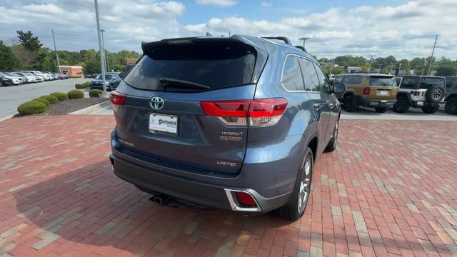 Used 2018 Toyota Highlander Limited Platinum AWD/4WD image 2
