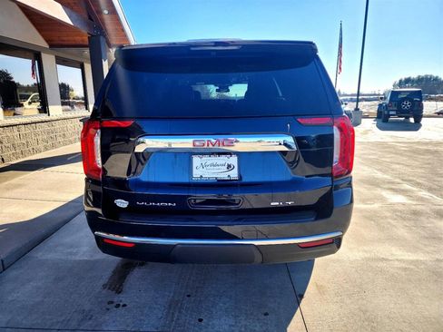 Used 2023 GMC Yukon XL SLT image 6