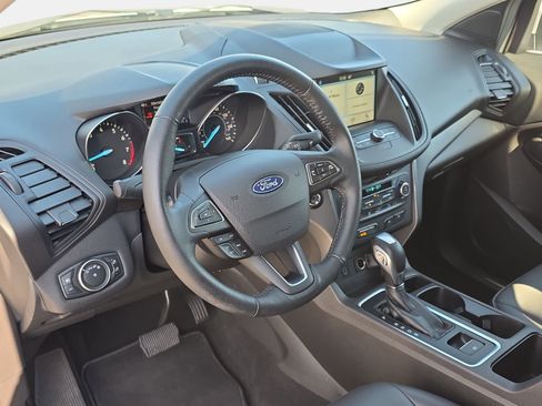 Used 2019 Ford Escape SEL image 16