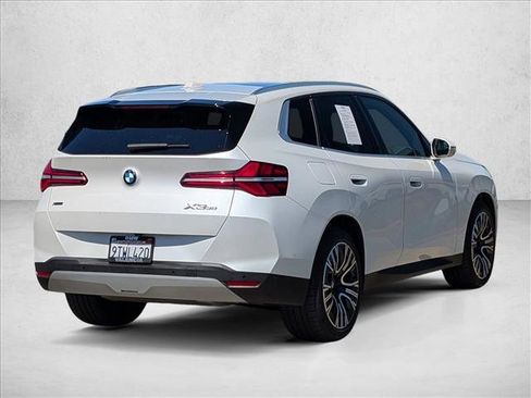 Used 2025 BMW X3 xDrive30i w/ Premium Package image 5