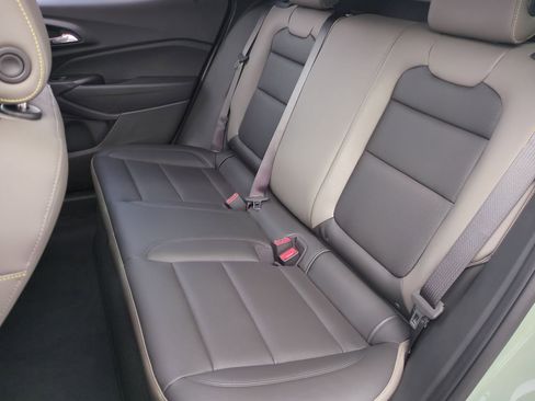 New 2026 Chevrolet Trax ACTIV w/ Sunroof Package FWD image 24