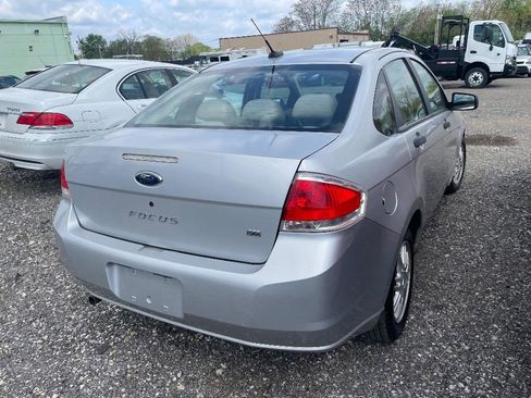 Used 2009 Ford Focus SE image 4