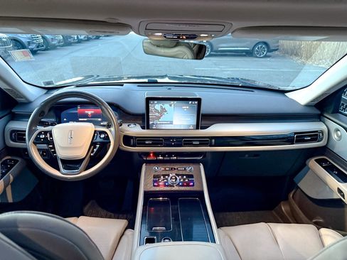 Used 2023 Lincoln Aviator Reserve w/ Equipment Group 201A image 23