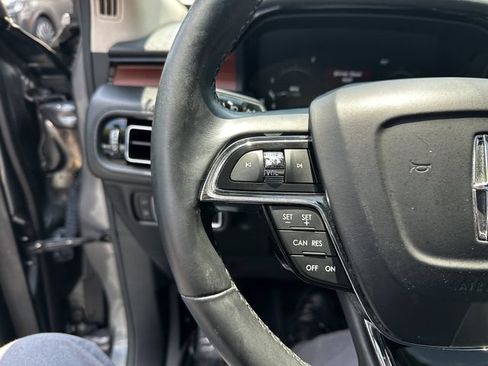 Certified 2023 Lincoln Nautilus Reserve AWD/4WD image 28