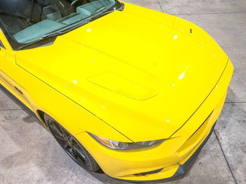 Used 2016 Ford Mustang GT Premium w/ Equipment Group 401A RWD image 34