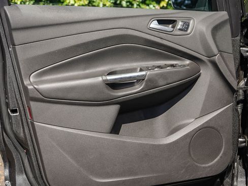 Used 2016 Ford Escape Titanium FWD image 21