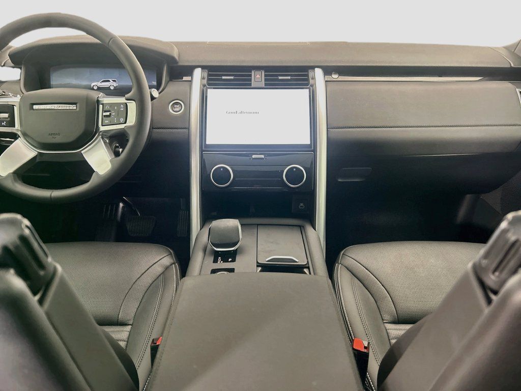 Used 2025 Land Rover Discovery S AWD/4WD image 13