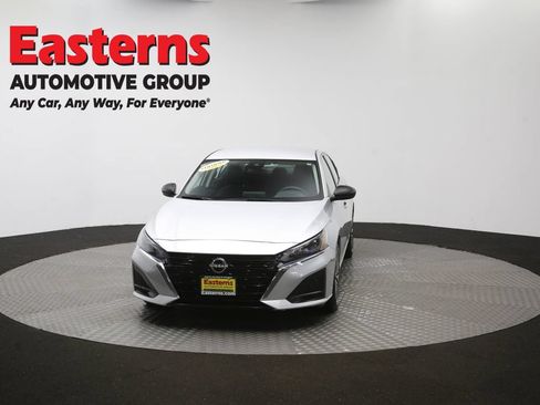 Used 2024 Nissan Altima 2.5 SV FWD image 53