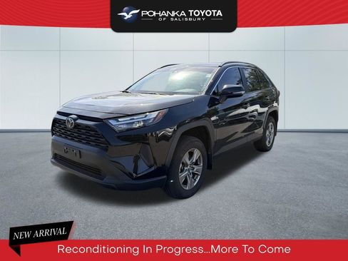 Used 2025 Toyota RAV4 XLE w/ Convenience Package AWD/4WD image 1