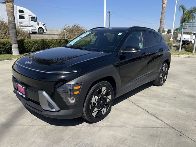 Used 2025 Hyundai Kona SEL FWD image 4