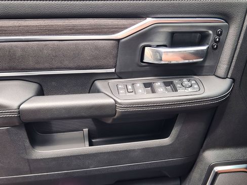 New 2026 RAM 2500 Laramie AWD/4WD image 21