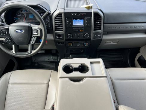 Used 2020 Ford F550 2WD Crew Cab Super Duty image 14