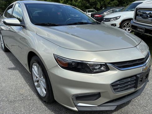 Used 2016 Chevrolet Malibu LT FWD image 3