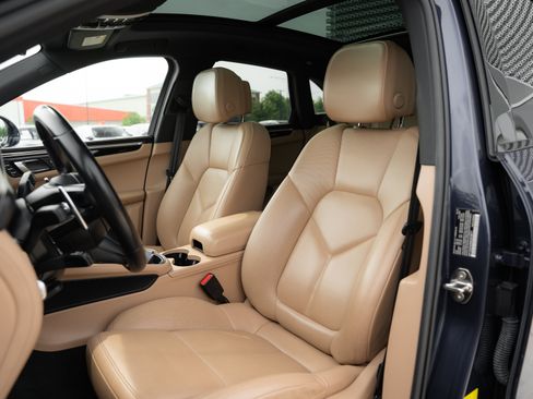 Used 2022 Porsche Macan S AWD/4WD image 20