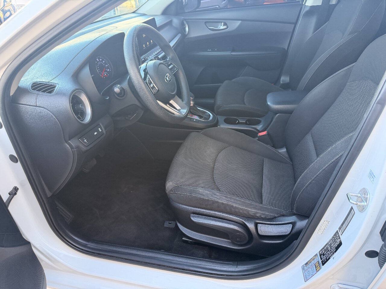 Used 2021 Kia Forte LXS FWD image 20