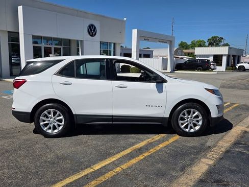 Used 2019 Chevrolet Equinox LS FWD image 13