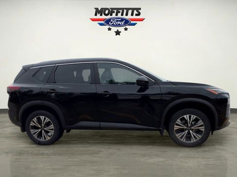 Used 2023 Nissan Rogue SV w/ SV Premium Package image 7