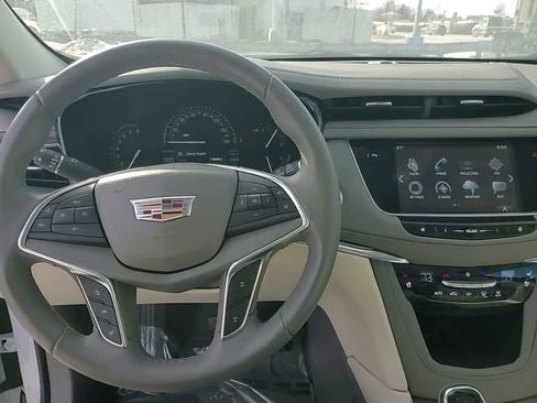 Used 2017 Cadillac XT5 Premium Luxury w/ LPO, Wheel Lock Package image 29