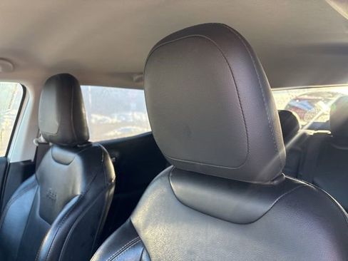 Used 2020 Jeep Compass Limited image 19