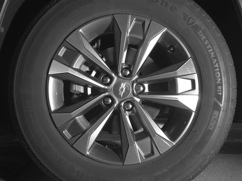 Used 2025 Chevrolet Equinox LT FWD image 12