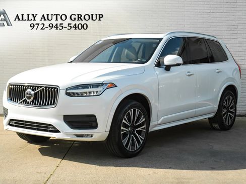 Used 2020 Volvo XC90 T5 Momentum w/ Protection Package Premier FWD image 1