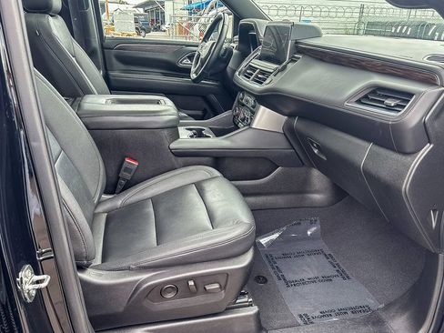 Used 2023 Chevrolet Tahoe Z71 w/ Luxury Package AWD/4WD image 12