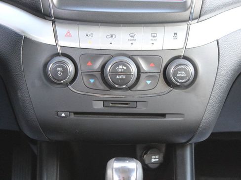 Used 2013 Dodge Journey Crew w/ Navigation & Sound Group I FWD image 22