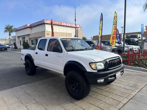 Used 2002 Toyota Tacoma PreRunner image 2
