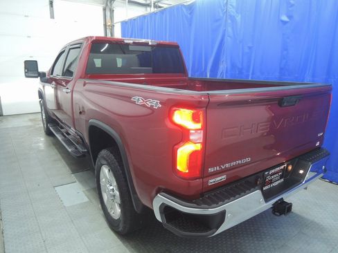 Used 2020 Chevrolet Silverado 2500 LTZ w/ LTZ Plus Package image 11