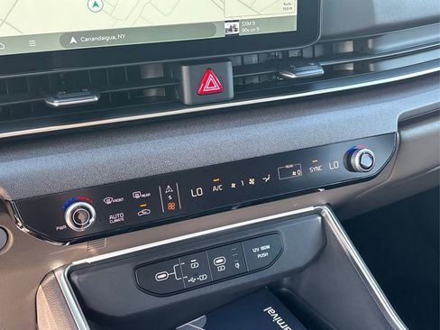 New 2026 Kia Carnival EX FWD image 23
