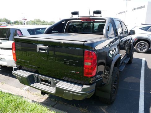 Used 2022 Chevrolet Colorado ZR2 w/ ZR2 Midnight Special Edition AWD/4WD image 6
