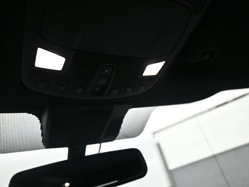 Used 2019 Ford F150 Lariat image 6