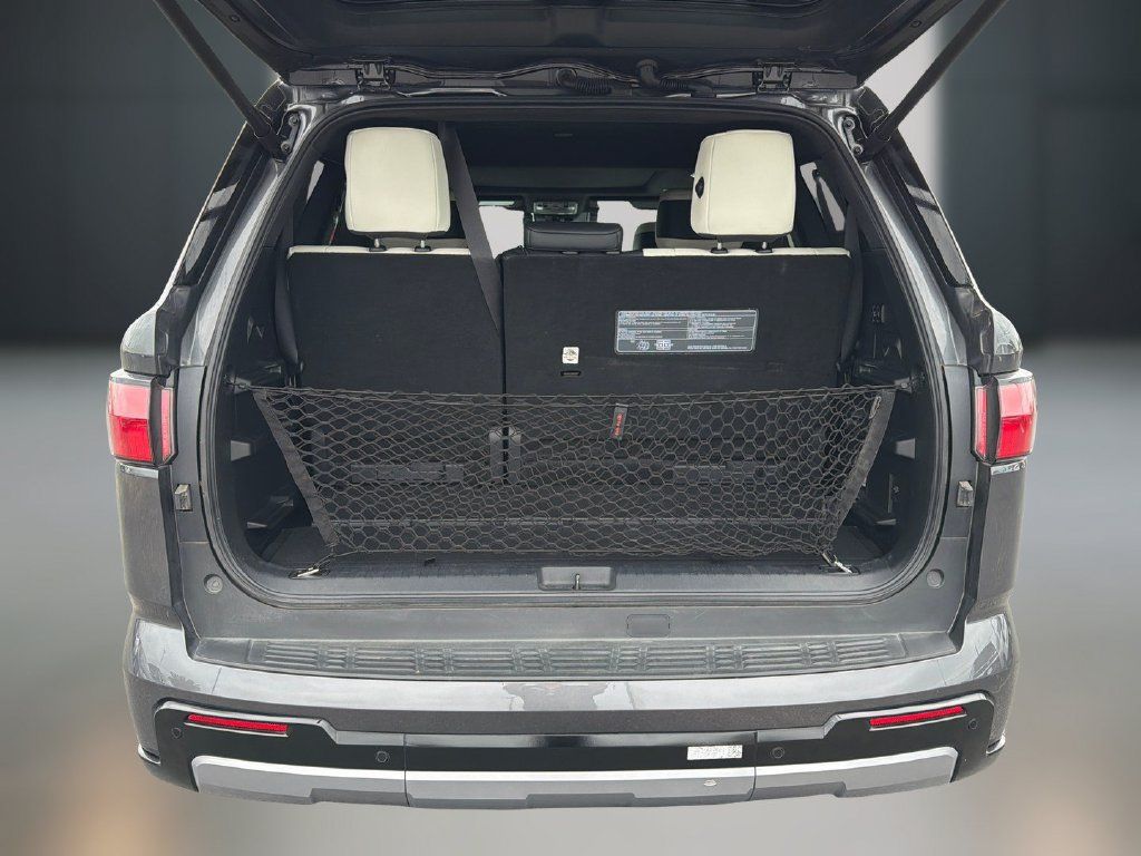 Used 2024 Toyota Sequoia Capstone AWD/4WD image 12