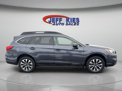 Used 2017 Subaru Outback 3.6R Limited image 4