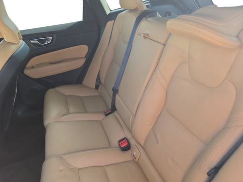 Used 2022 Volvo XC60 B5 Inscription AWD/4WD image 14