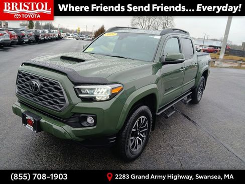 Used 2021 Toyota Tacoma TRD Sport image 3