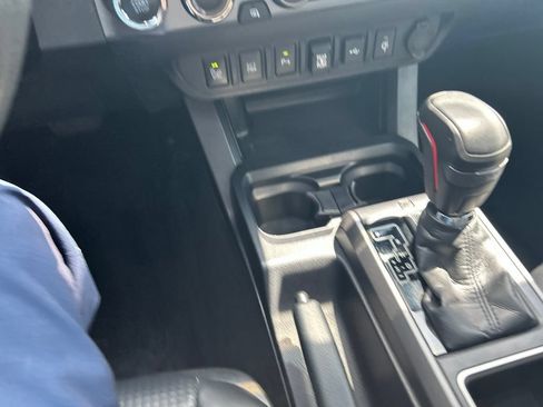 Used 2021 Toyota Tacoma TRD Pro AWD/4WD image 17