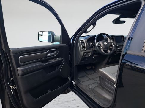 Used 2023 RAM 1500 Big Horn AWD/4WD image 10