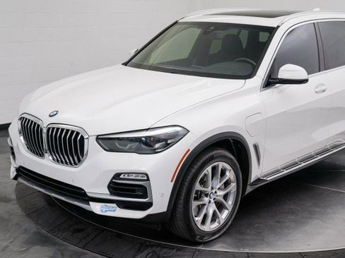 Used 2021 BMW X5 xDrive45e w/ Parking Assistance Package image 9