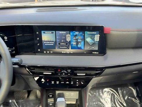 New 2026 Nissan Kicks SR w/ SR Premium Package image 12