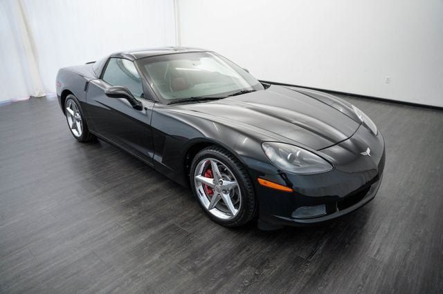Used 2011 Chevrolet Corvette Coupe w/ Preferred Equipment Group RWD image 2