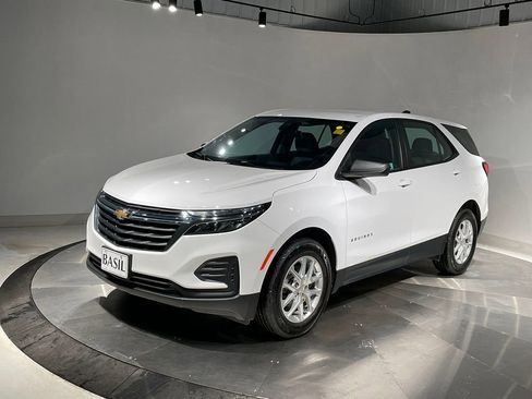 Used 2023 Chevrolet Equinox LS image 8