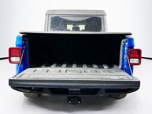 Used 2021 Jeep Gladiator Sport image 16