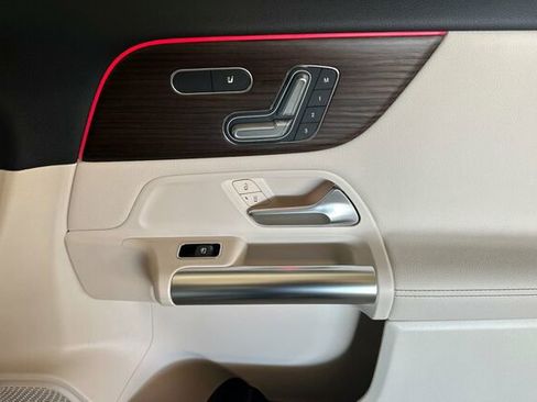 Certified 2026 Mercedes-Benz GLA 250 image 21