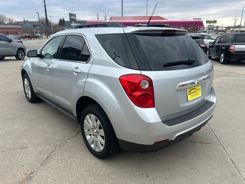Used 2011 Chevrolet Equinox LT FWD image 5