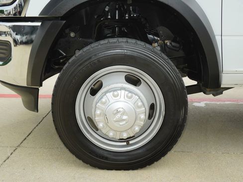 Used 2024 RAM 4500 Tradesman w/ Chrome Appearance Group image 9