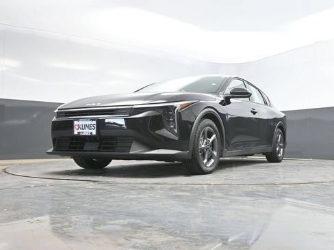 Used 2025 Kia K4 FWD image 32