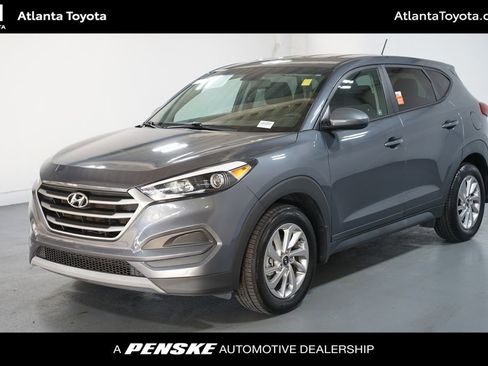 Used 2017 Hyundai Tucson SE image 1