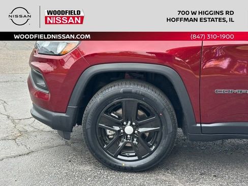 Used 2022 Jeep Compass Latitude AWD/4WD image 7