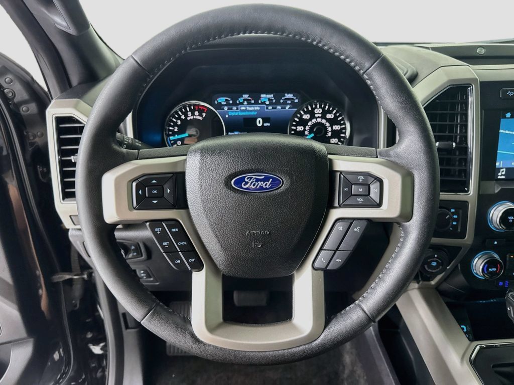 Used 2018 Ford F150 Lariat w/ Equipment Group 502A Luxury AWD/4WD image 13